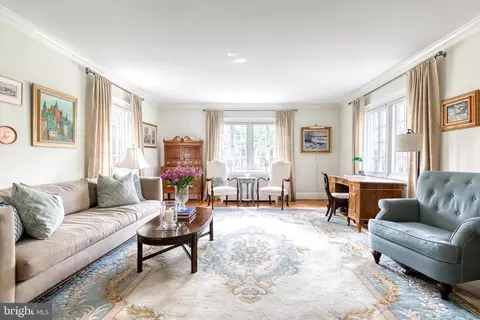 Living - 202 Taplow Rd, Baltimore, MD 21212 photo 1 of 3