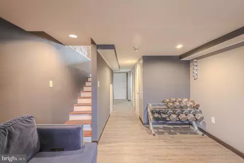 Entry Way - 1139 Scott St, Baltimore, MD 21230 photo 5 of 17