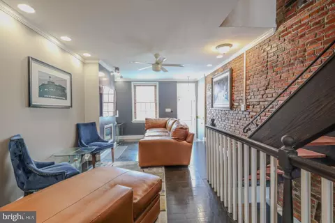 Entry Way - 1139 Scott St, Baltimore, MD 21230 photo 2 of 17