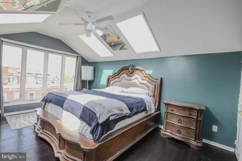 Bedroom - 1139 Scott St, Baltimore, MD 21230 photo 6 of 8