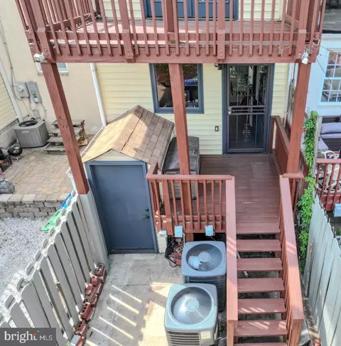 Exterior - 1139 Scott St, Baltimore, MD 21230 photo 5 of 7