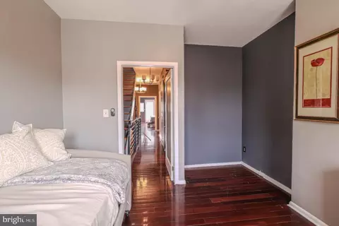 Entry Way - 1139 Scott St, Baltimore, MD 21230 photo 12 of 17