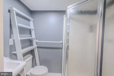 Bath - 1139 Scott St, Baltimore, MD 21230 photo 1 of 4