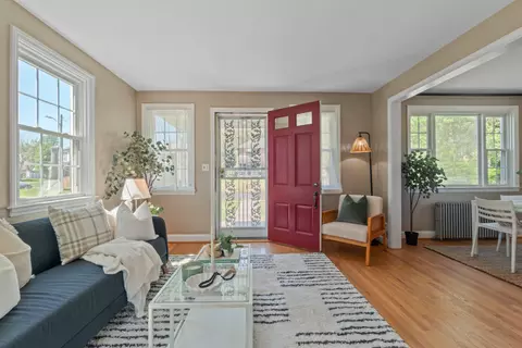 Entry Way - 4203 Barrington Rd, Baltimore, MD 21229 photo 1 of 1