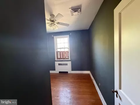Entry Way - 3514 White Chapel Rd, Baltimore, MD 21215 photo 14 of 17
