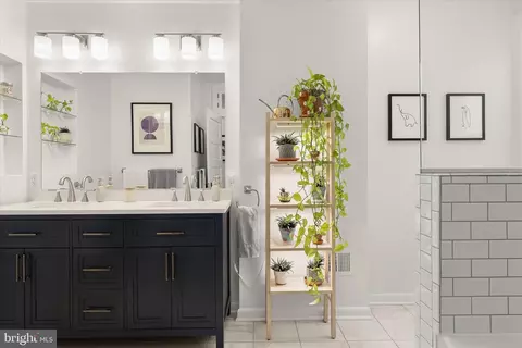 Bath - 3632 Hickory Ave, Baltimore, MD 21211 photo 2 of 4