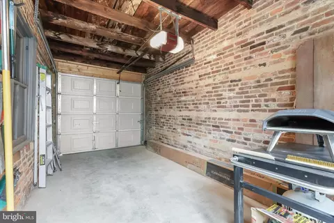Entry Way - 3632 Hickory Ave, Baltimore, MD 21211 photo 5 of 6