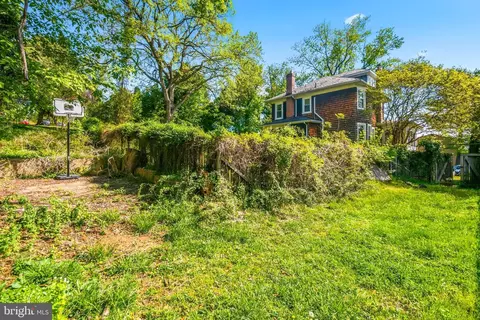 Exterior - 202 S Athol Ave, Baltimore, MD 21229 photo 10 of 13