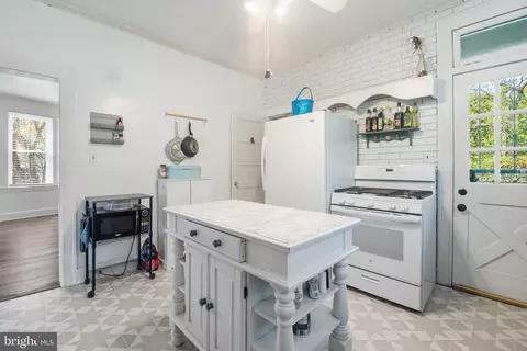 Other - 202 S Athol Ave, Baltimore, MD 21229 photo 5 of 11