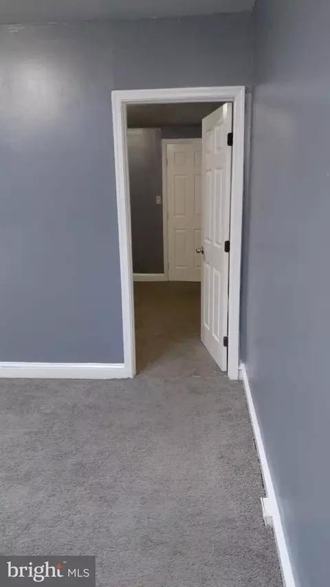 Entry Way - 2121 Wilhelm St, Baltimore, MD 21223 photo 1 of 4