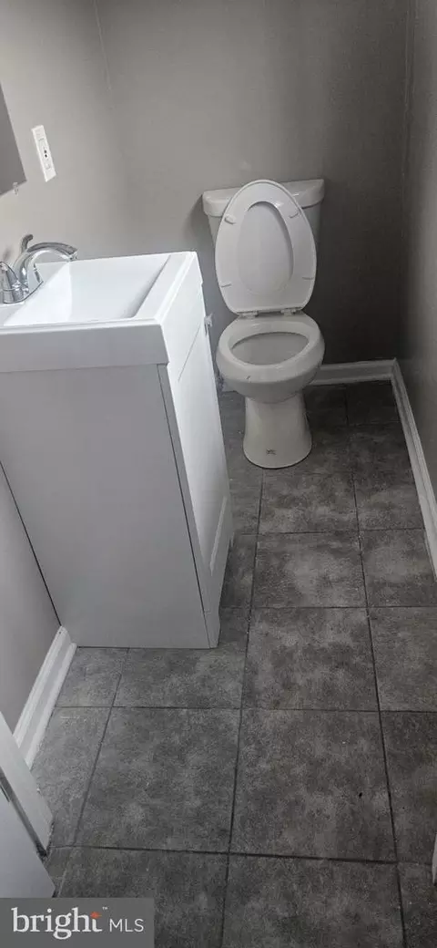Bath - 1205 James St, Baltimore, MD 21223 photo 1 of 4