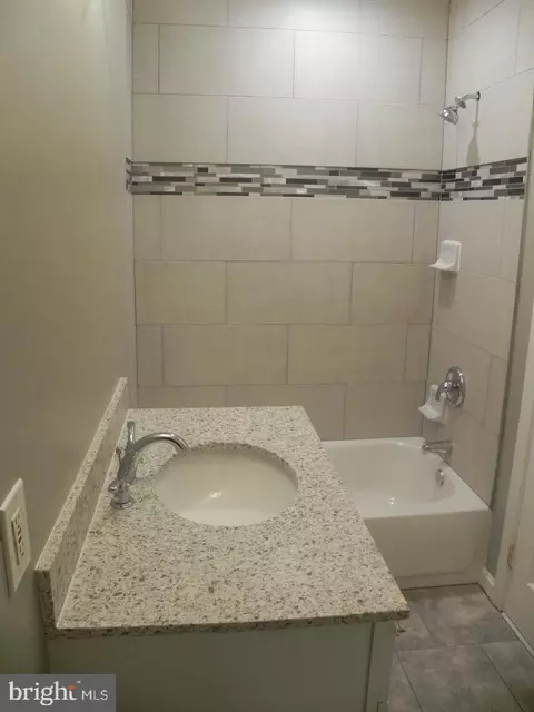 Bath - 1205 James St, Baltimore, MD 21223 photo 3 of 4