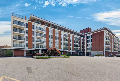 3601 Clarks Ln #418, Baltimore, MD 21215