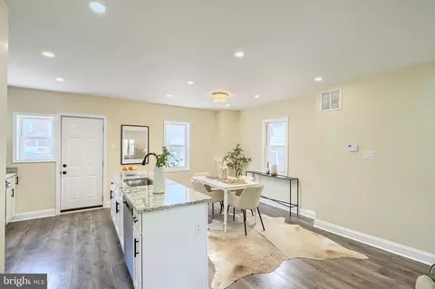Entry Way - 1414 N Decker Ave, Baltimore, MD 21213 photo 4 of 11