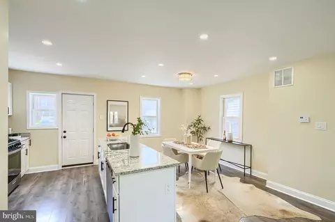 Entry Way - 1414 N Decker Ave, Baltimore, MD 21213 photo 3 of 11