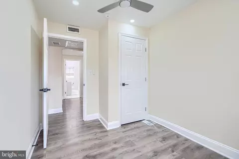Entry Way - 1414 N Decker Ave, Baltimore, MD 21213 photo 10 of 11