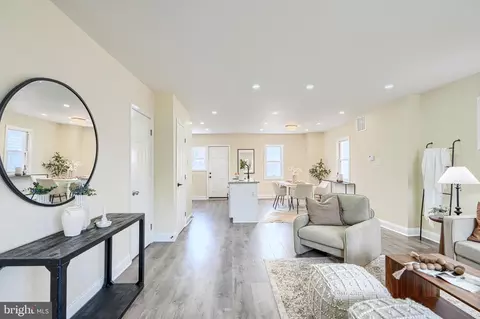 Entry Way - 1414 N Decker Ave, Baltimore, MD 21213 photo 1 of 11