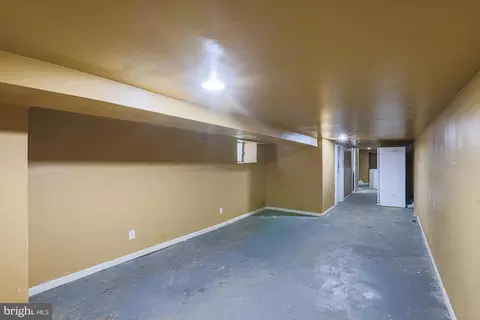 Entry Way - 3128 Baker St, Baltimore, MD 21216 photo 6 of 8
