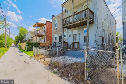 Exterior - 3128 Baker St, Baltimore, MD 21216 photo 5 of 10