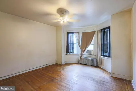 Living - 3128 Baker St, Baltimore, MD 21216 photo 6 of 8