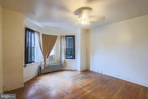 Living - 3128 Baker St, Baltimore, MD 21216 photo 5 of 8