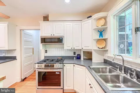 Kitchen - 207 Hawthorne Rd, Baltimore, MD 21210 photo 6 of 6