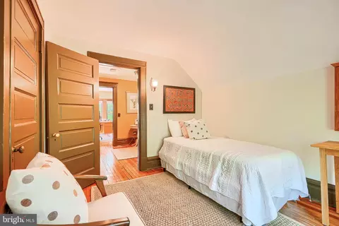 Bedroom - 207 Hawthorne Rd, Baltimore, MD 21210 photo 15 of 15