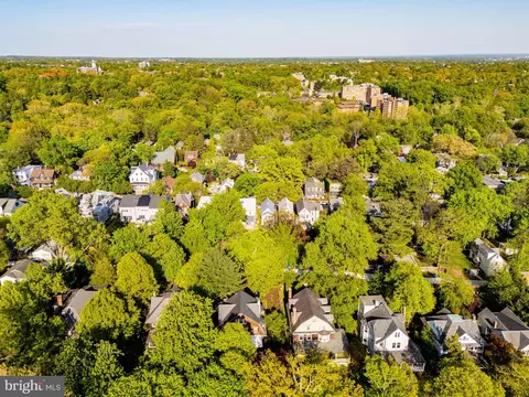 View/Area - 207 Hawthorne Rd, Baltimore, MD 21210 photo 4 of 8