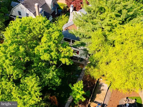 View/Area - 207 Hawthorne Rd, Baltimore, MD 21210 photo 8 of 8