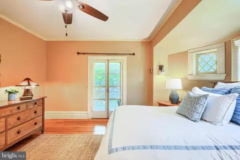 Bedroom - 207 Hawthorne Rd, Baltimore, MD 21210 photo 4 of 15