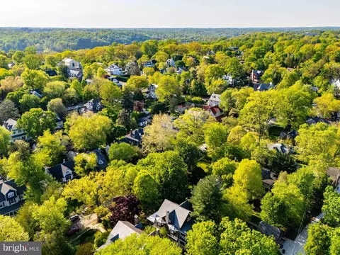 View/Area - 207 Hawthorne Rd, Baltimore, MD 21210 photo 6 of 8