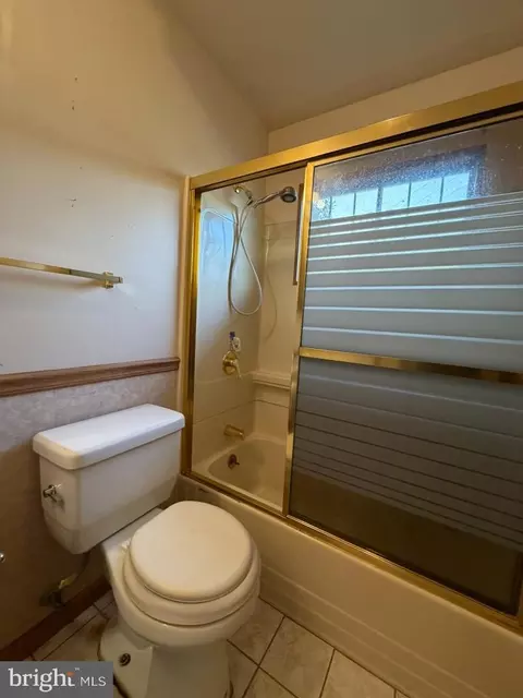 Bath - 6402 Mcclean Blvd, Baltimore, MD 21214 photo 1 of 2