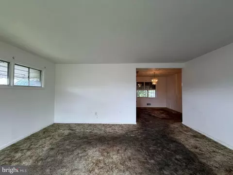 Living - 6402 Mcclean Blvd, Baltimore, MD 21214 photo 1 of 7