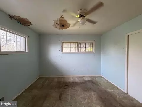 Bedroom - 6402 Mcclean Blvd, Baltimore, MD 21214 photo 6 of 8