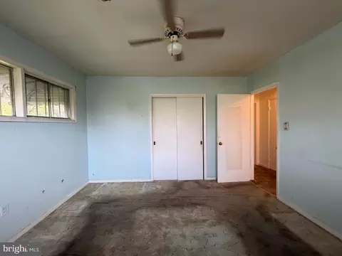 Bedroom - 6402 Mcclean Blvd, Baltimore, MD 21214 photo 8 of 8