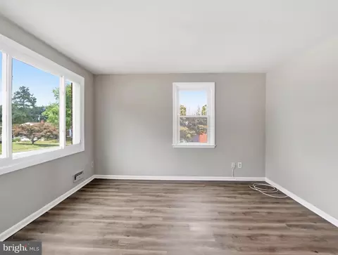 Living - 6237 Laurelton Ave, Baltimore, MD 21214 photo 1 of 7