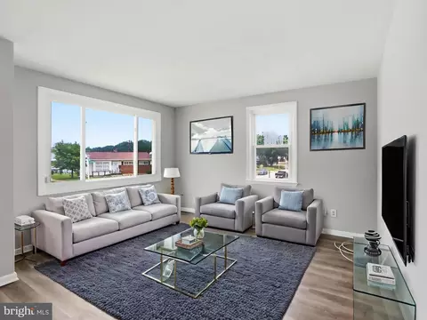 Living - 6237 Laurelton Ave, Baltimore, MD 21214 photo 3 of 7