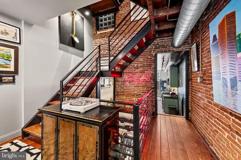 Entry Way - 1240 Riverside Ave, Baltimore, MD 21230 photo 1 of 6