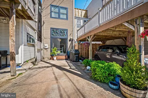 Exterior - 1240 Riverside Ave, Baltimore, MD 21230 photo 2 of 6