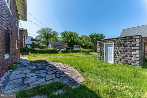 Exterior - 1008 Walnut Ave, Baltimore, MD 21229 photo 2 of 2