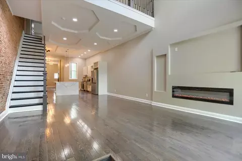 Entry Way - 1811 Madison Ave, Baltimore, MD 21217 photo 1 of 11