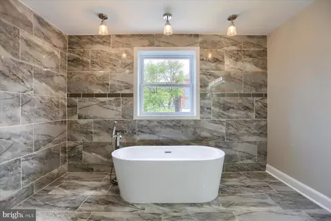 Bath - 1811 Madison Ave, Baltimore, MD 21217 photo 1 of 4