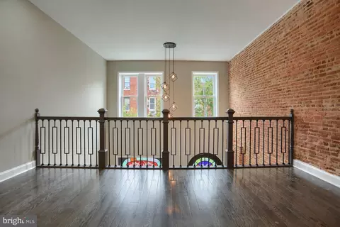 Entry Way - 1811 Madison Ave, Baltimore, MD 21217 photo 7 of 11