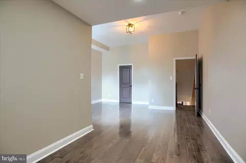 Entry Way - 1811 Madison Ave, Baltimore, MD 21217 photo 9 of 11