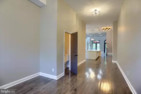 Entry Way - 1811 Madison Ave, Baltimore, MD 21217 photo 6 of 11