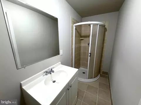 Bath - 2813 E Madison St, Baltimore, MD 21205 photo 1 of 2