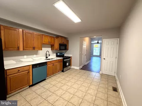 Kitchen - 2813 E Madison St, Baltimore, MD 21205 photo 4 of 4