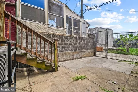 Exterior - 1721 E Oliver St, Baltimore, MD 21213 photo 1 of 2