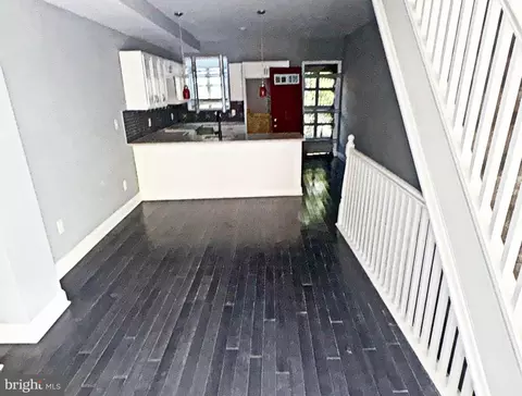 Entry Way - 2736 Mura St, Baltimore, MD 21213 photo 2 of 4