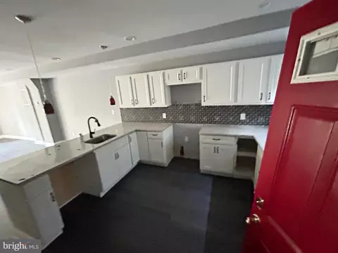 Entry Way - 2736 Mura St, Baltimore, MD 21213 photo 3 of 4